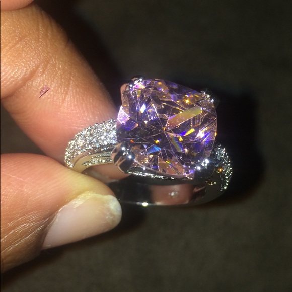 Pink CZ Diamond Ring - Picture 2 of 8